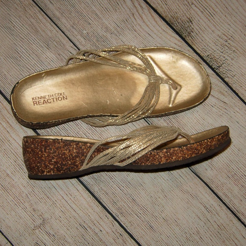 Kenneth Cole Reaction Gold Sandals 6.5